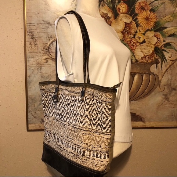 Myra Bag Boho Tribal Rug & Brown Leather Tote Bag - Picture 4 of 16